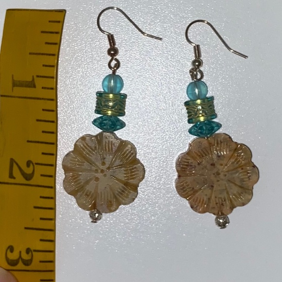 Handmade Earrings - Stone Flower Dangle - Picture 5 of 8